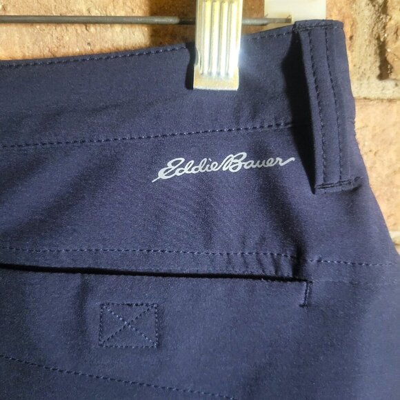 Eddie Bauer Navy Tennis/Golf/Hiking Stretch Skort w/ 3 Pockets - Size 4 - Picture 3 of 10